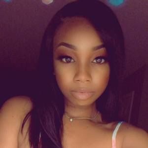 Meet your Posher, Laneisha